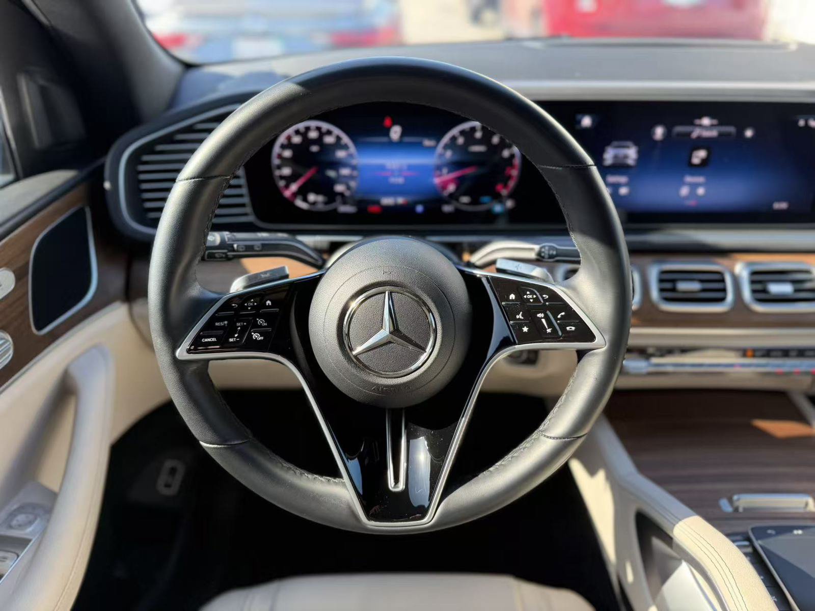 Used 2025 Mercedes-Benz GLE 450 4MATIC image 18