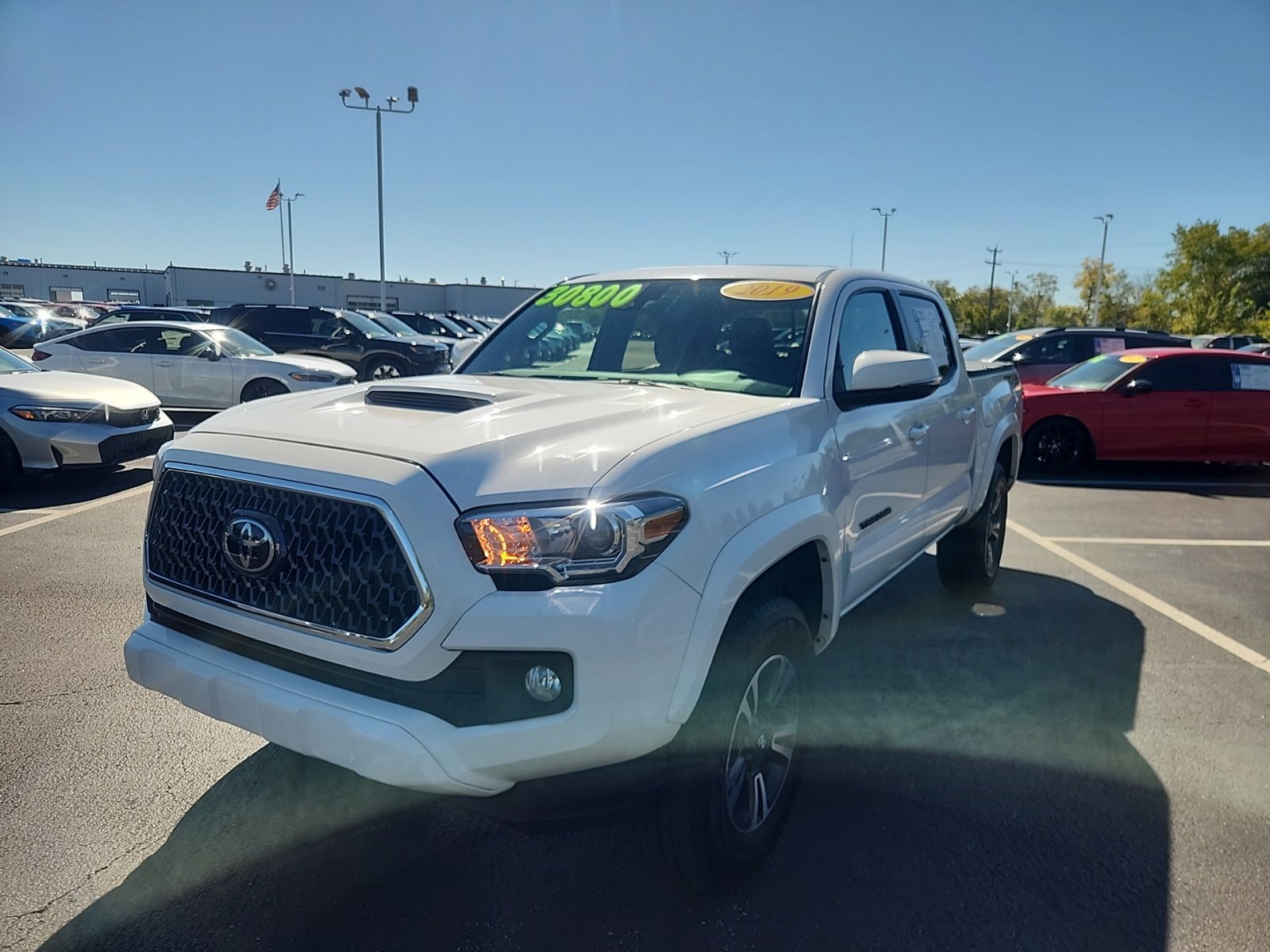 Used 2019 Toyota Tacoma TRD Sport AWD/4WD image 5