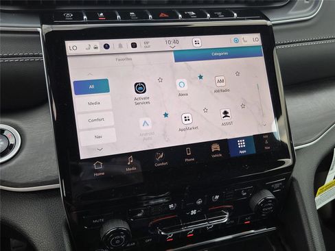 New 2025 Jeep Grand Cherokee Limited w/ Luxury Tech Group II image 12