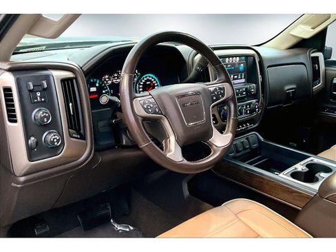 Used 2017 GMC Sierra 3500 Denali w/ Duramax Plus Package image 18