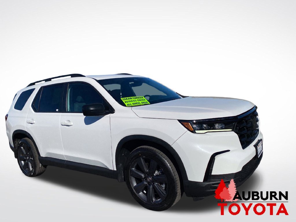 Used 2023 Honda Pilot Sport image 3