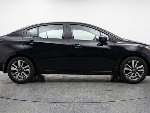 Used 2025 Nissan Versa SV FWD image 11
