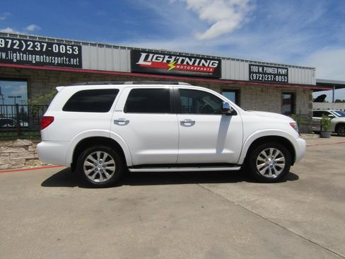 Used 2011 Toyota Sequoia Limited RWD image 5