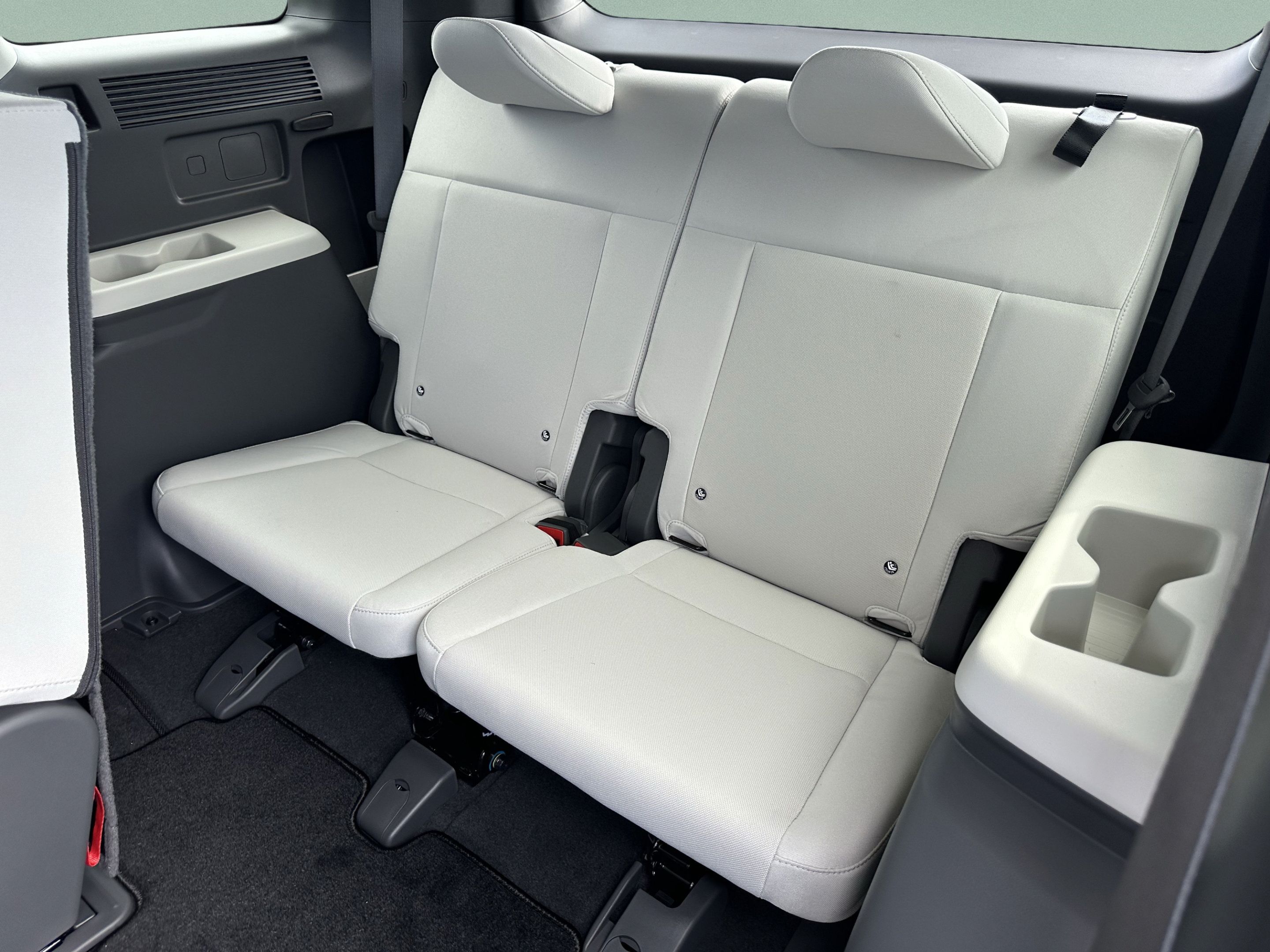 New 2027 Hyundai Santa Fe SE FWD image 15