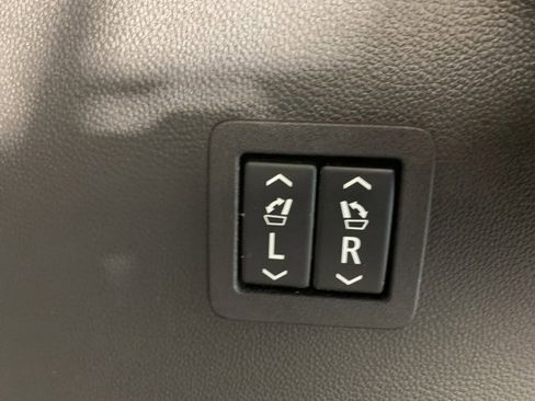 Used 2018 Buick Enclave Premium w/ Experience Buick Package image 14