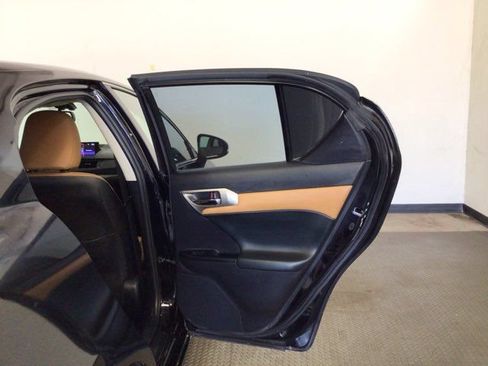 Used 2014 Lexus CT 200h FWD image 8