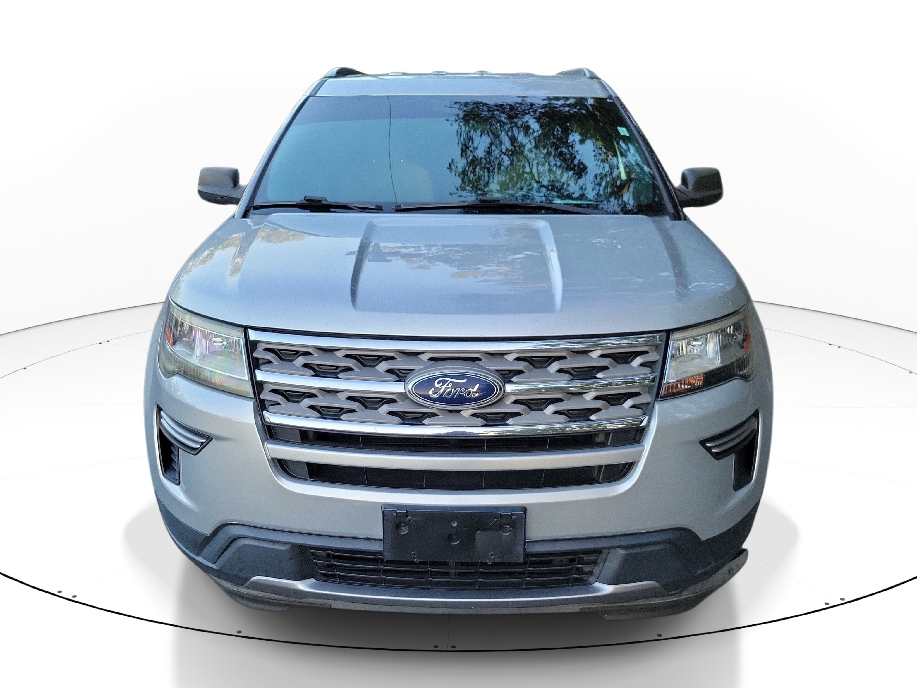 Used 2018 Ford Explorer XLT FWD image 6
