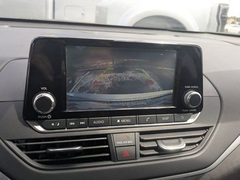 Used 2024 Nissan Altima 2.5 S FWD image 20