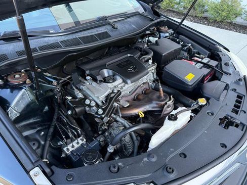 Used 2014 Toyota Camry XLE w/ Leather Package image 22