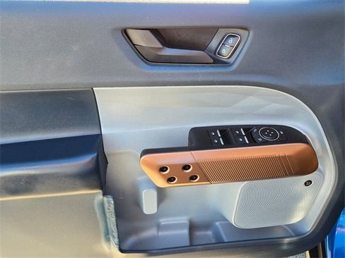 Used 2022 Ford Maverick Lariat w/ Lariat Luxury Package image 24