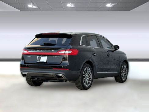 Used 2016 Lincoln MKX Reserve w/ Luxury Package image 9