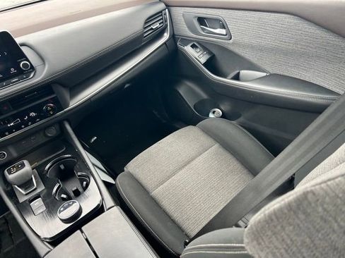 Used 2023 Nissan Rogue SV image 8