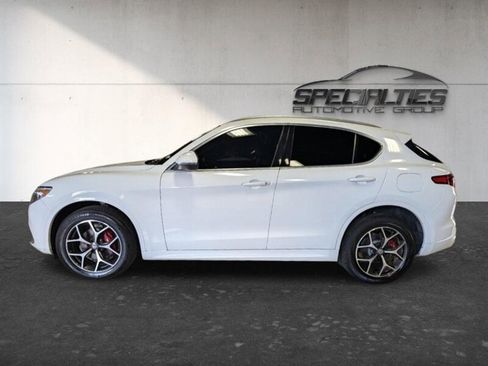Used 2020 Alfa Romeo Stelvio Ti w/ Active Blind Spot Package AWD/4WD image 7