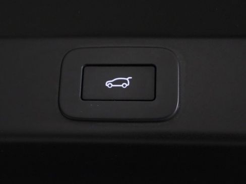 Used 2024 Land Rover Range Rover Sport Dynamic SE image 9