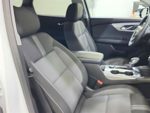 Used 2025 Chevrolet Blazer LT FWD image 23