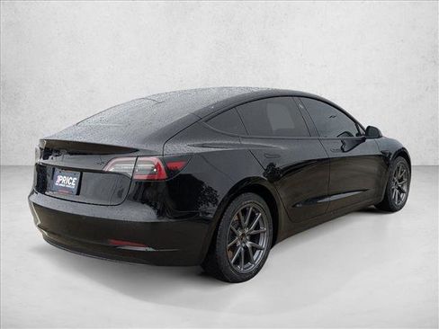 Used 2019 Tesla Model 3 Standard Range image 5