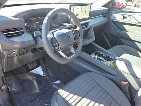 New 2026 Ford Explorer ST-Line w/ ST-Line Street Pack image 8