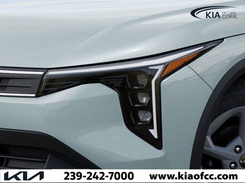 New 2025 Kia K4 LXS image 10