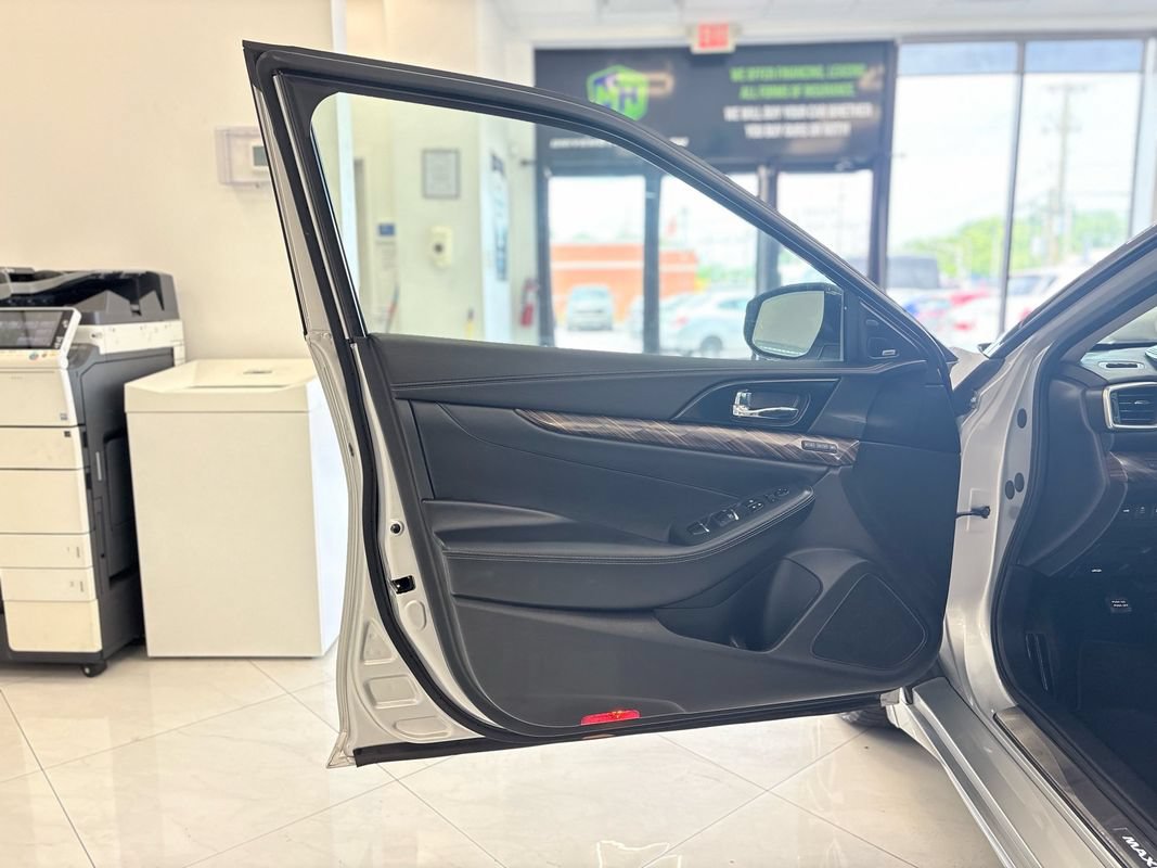 Used 2018 Nissan Maxima Platinum FWD image 38