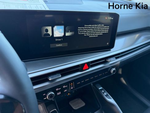 New 2026 Kia Sorento S FWD image 19