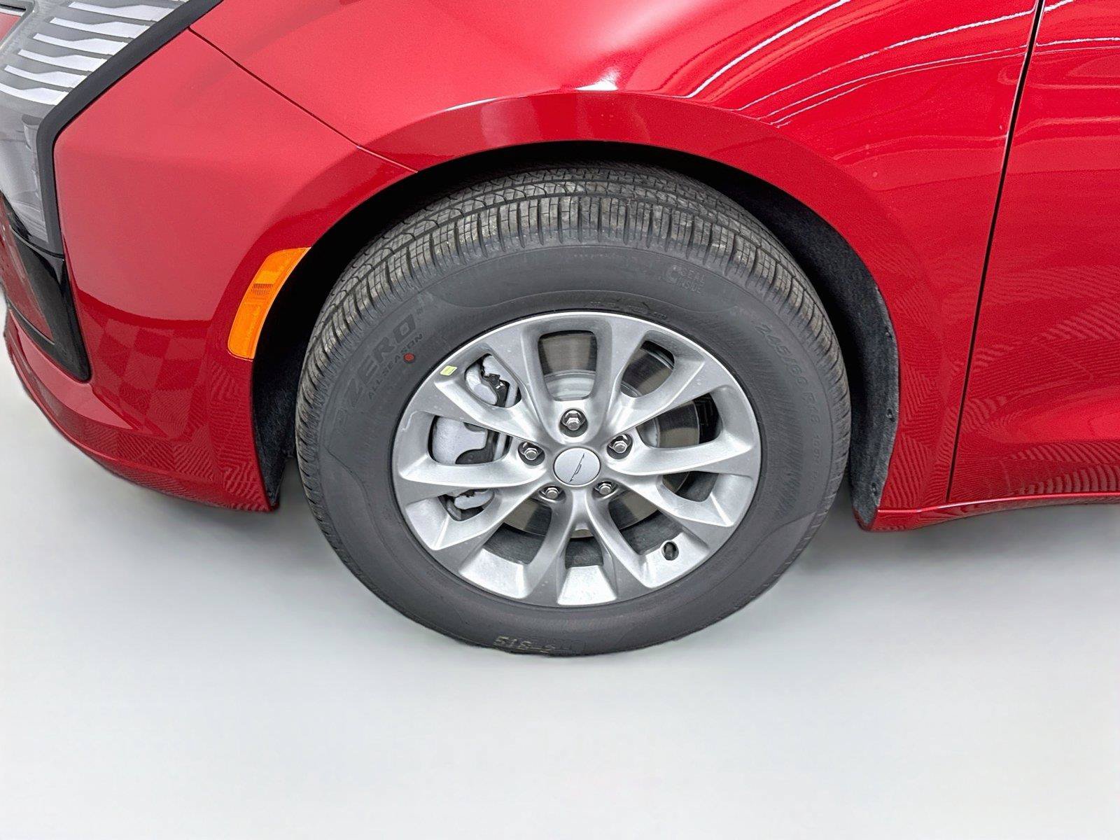New 2027 Chrysler Pacifica Select AWD/4WD image 24