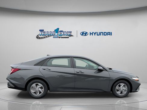 New 2026 Hyundai Elantra SE w/ Cargo Package image 9
