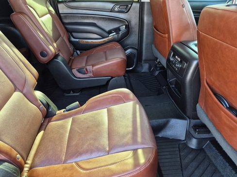 Used 2019 Chevrolet Suburban Premier w/ Premier Plus Edition AWD/4WD image 21