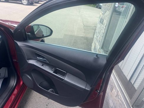 Used 2016 Chevrolet Cruze LT FWD image 23