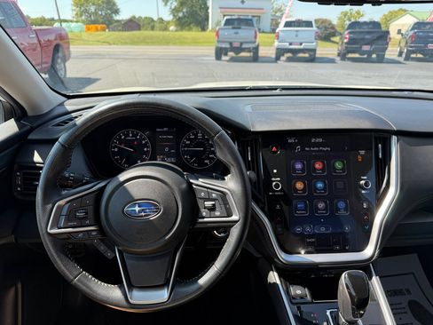 Used 2022 Subaru Outback Premium image 13