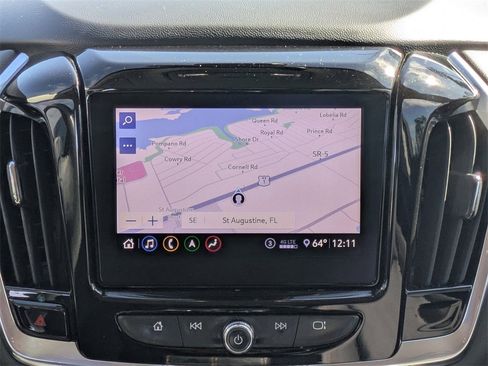 Used 2020 Chevrolet Traverse LT w/ LT Premium Package image 18