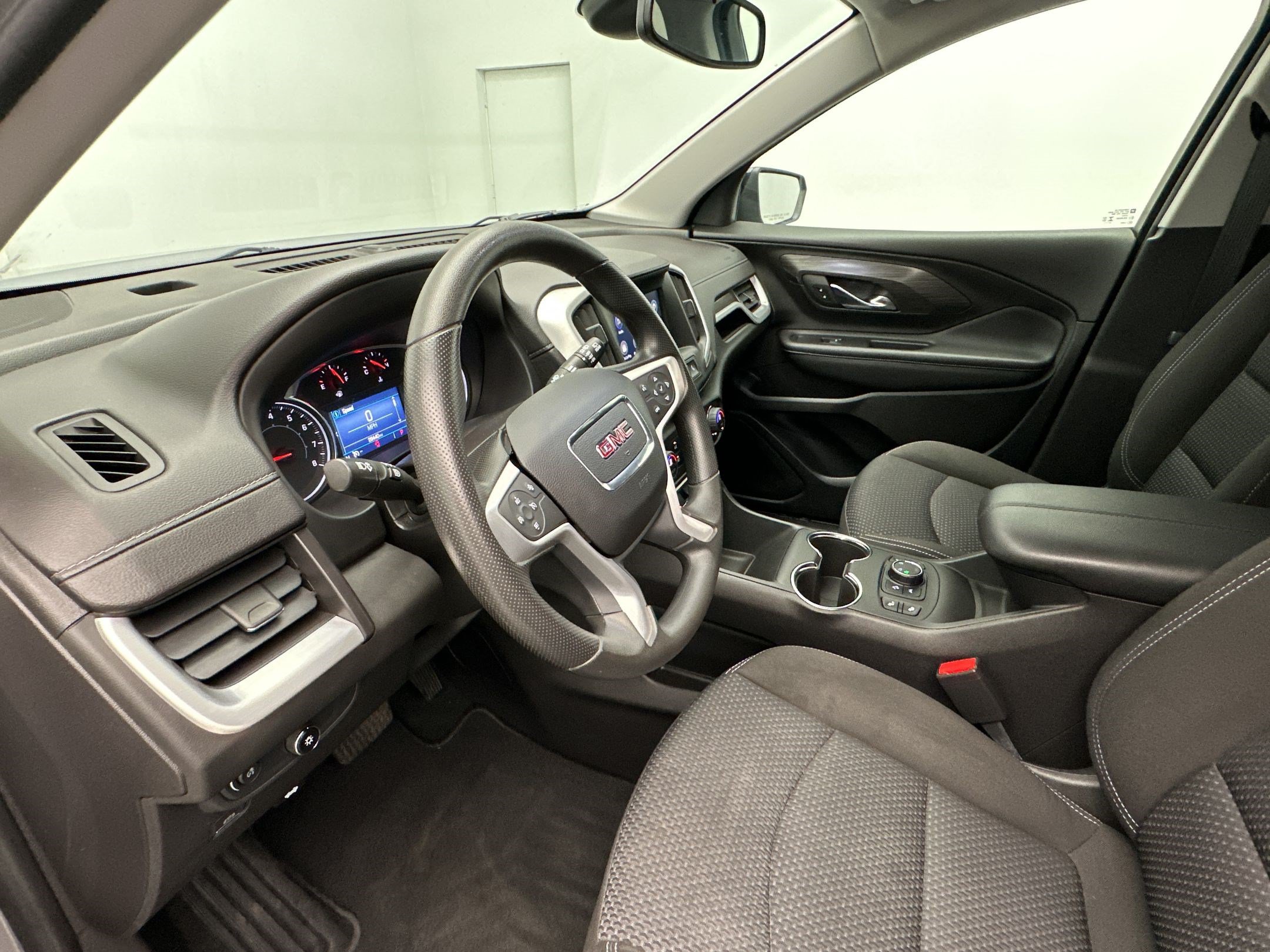 Certified 2024 GMC Terrain SLE w/ Driver Convenience Package AWD/4WD image 4