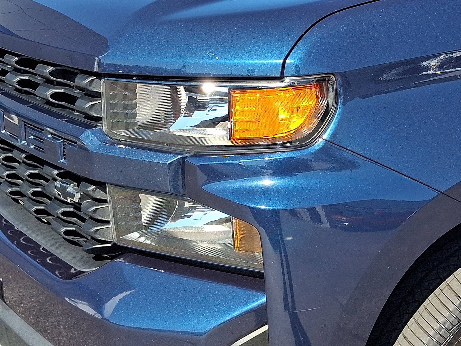 Certified 2022 Chevrolet Silverado 1500 Custom w/ LPO, Dark Essentials Package AWD/4WD image 10