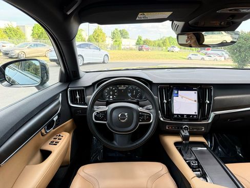 Used 2018 Volvo V90 T5 Cross Country w/ Convenience Package AWD/4WD image 32