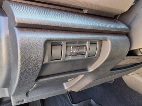 Used 2025 Subaru Crosstrek 2.5i Limited w/ Popular Package #3A image 24