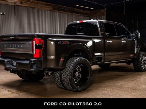 Used 2024 Ford F450 Limited image 9