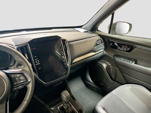 Used 2025 Subaru Forester Limited AWD/4WD image 24