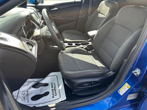 Used 2017 Chevrolet Cruze LT w/ Convenience Package image 12