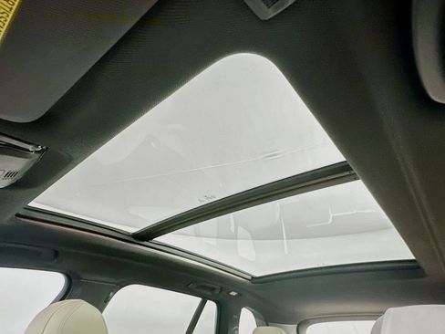 Used 2021 BMW X5 xDrive40i w/ M Sport Package image 21