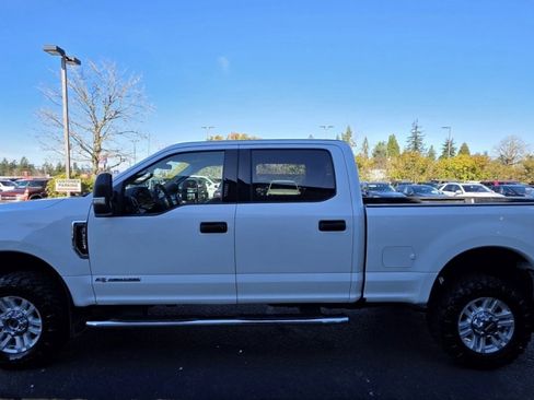 Used 2019 Ford F350 XLT w/ XLT Value Package image 2