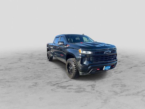 Used 2023 Chevrolet Silverado 1500 LT Trail Boss w/ LT Trail Boss Premium Package image 2