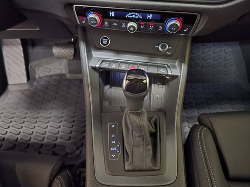 Certified 2025 Audi Q3 2.0T Premium w/ Convenience Package image 22