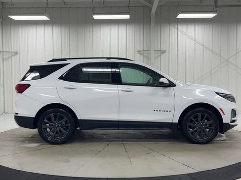 Used 2022 Chevrolet Equinox RS w/ RS Leather Package image 9