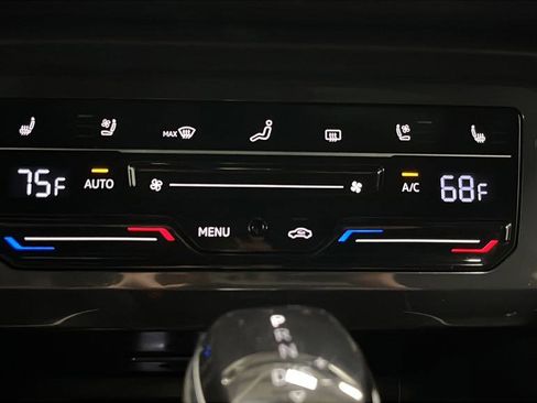 Used 2024 Volkswagen Tiguan SEL R-Line AWD/4WD image 18