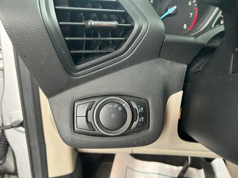 Used 2017 Ford Escape SE AWD/4WD image 11