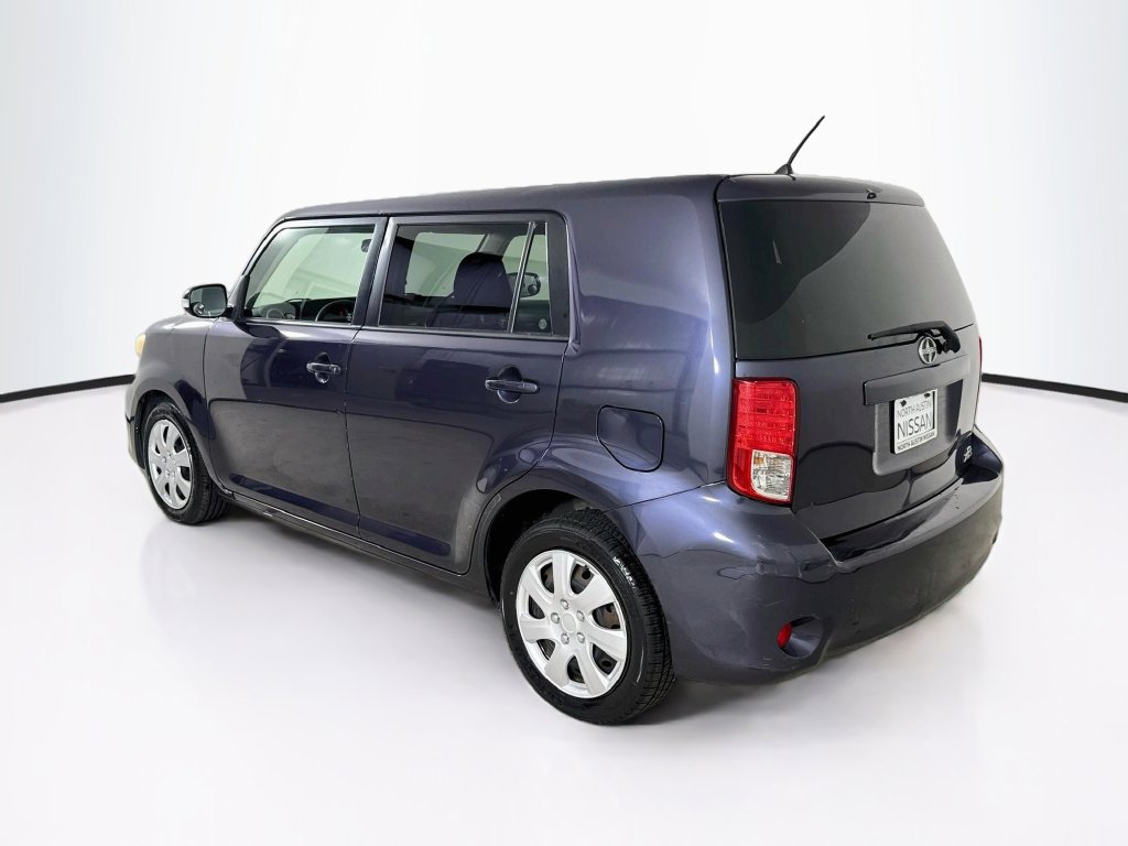 Used 2012 Scion xB FWD image 5