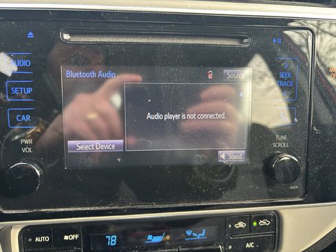 Used 2017 Toyota Corolla LE w/ Carpet Mat Package (TMS) image 10