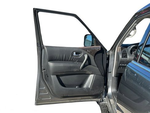 Used 2024 Nissan Armada Platinum w/ Captain's Chairs Package image 11