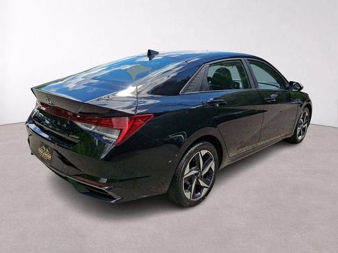 Used 2023 Hyundai Elantra Limited FWD image 9