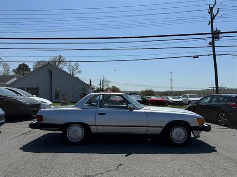 Used 1988 Mercedes-Benz 560 SL image 6
