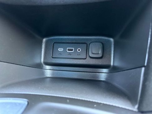 Used 2022 Chevrolet Equinox LT w/ Driver Convenience Package FWD image 22